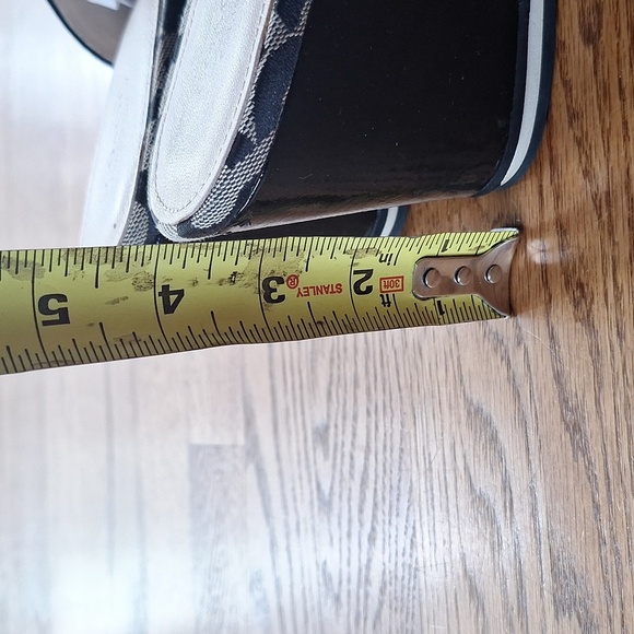 Coach Black Gypsy Signature Patent Wedge Thong Sandals 10b - Picture 13 of 13